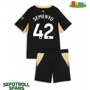 Manchester City Antoine Semenyo #42 Bortaställ Barn 2026-27 Kortärmad (+ Korta byxor)